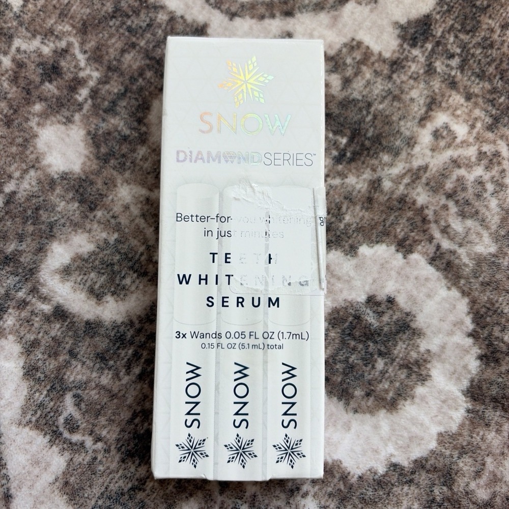 NEW- 3x WANDS SNOW DIAMOND SERIES TEETH WHITENING SERUM 75+ TREATMENTS NEW